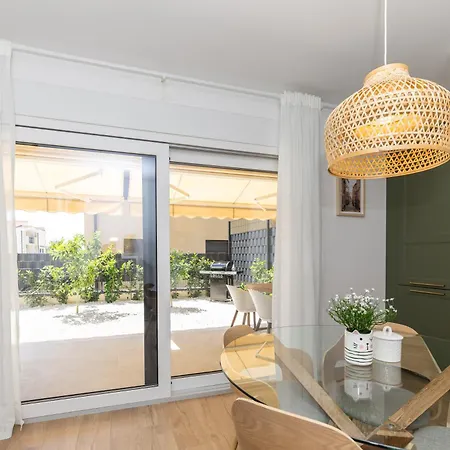 Apartament Brand New With Garden, Bbq And Parking *
