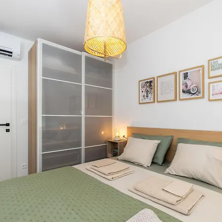 Brand New With Garden, Bbq And Parking Apartament Trogir