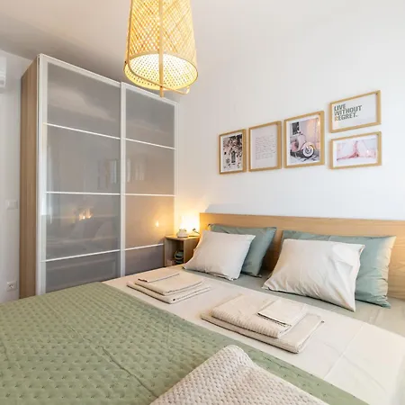 Apartament Brand New With Garden, Bbq And Parking Trogir