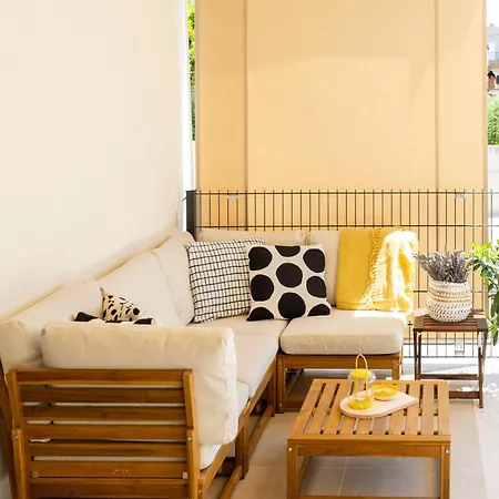 Brand New With Garden, Bbq And Parking Apartament